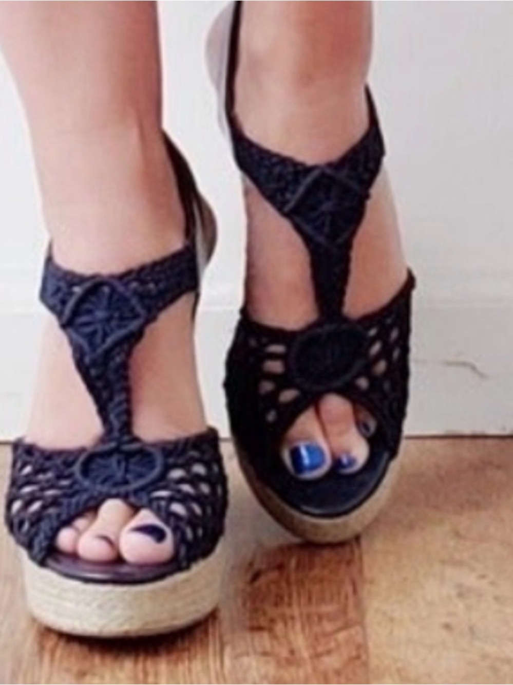 Lucky Brand Navy Crochet Espadrille Wedge Sandals Size 8 💐